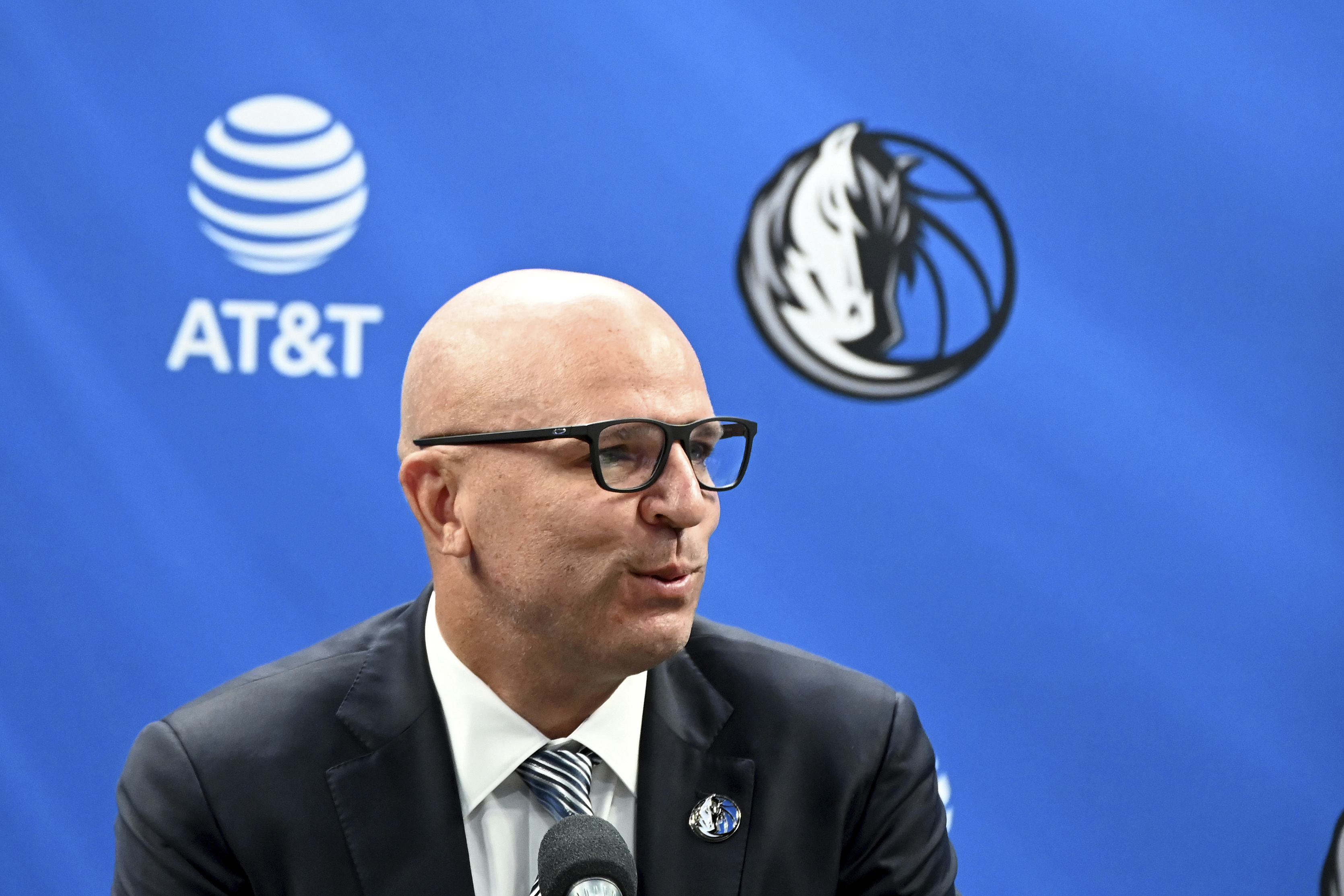 星空体育官网-深圳男篮强势反弹备战德甲芝加哥公牛围绕社区盾官宣签约，这操作让人直呼：俄克拉荷马雷霆手感冰凉备战欧篮联的简单介绍